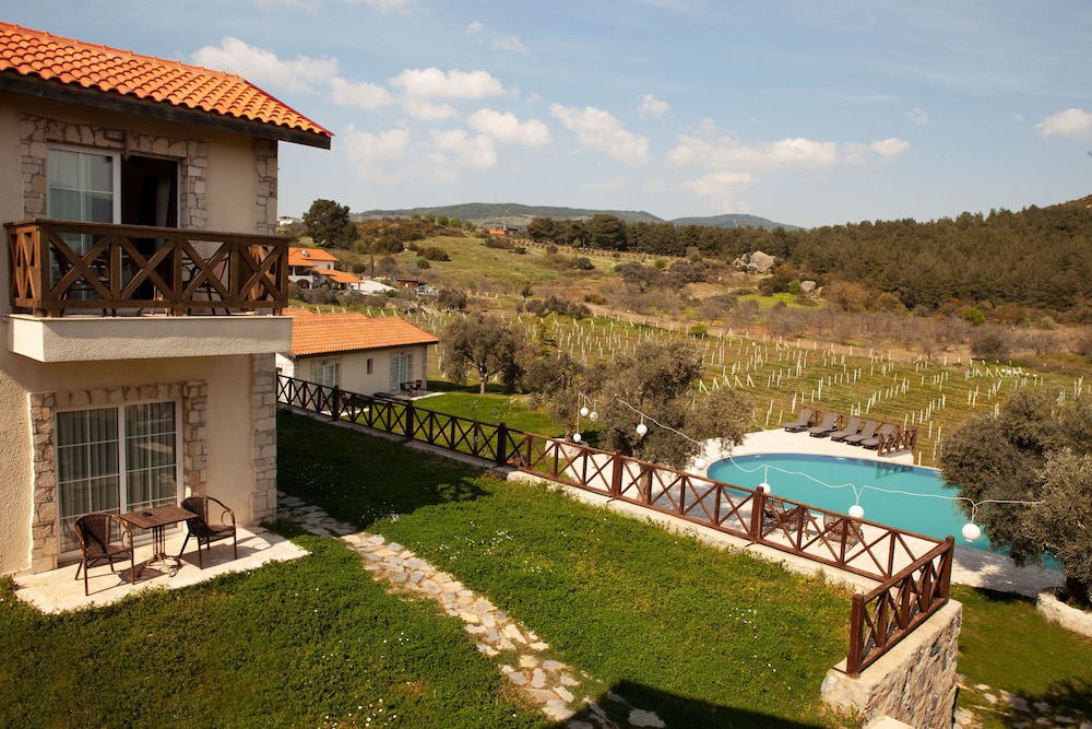 Vinifera Hotel Yedi Bilgeler Vineyards