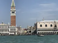 Lions Venice Guest House - Resorts