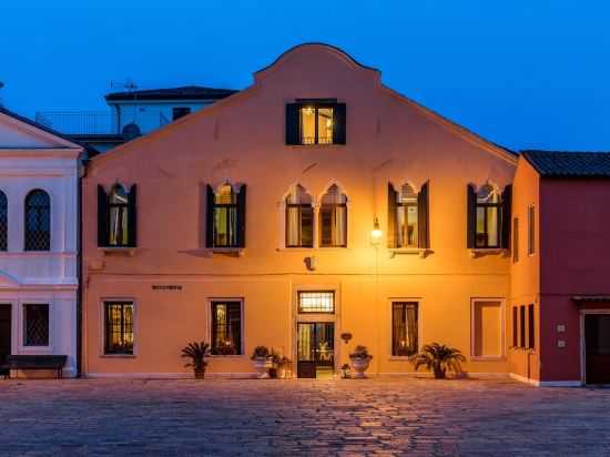 10 Best Hotels near Biblioteca Scientifica dell'IRCCS San Camillo, Venice- Lido 2022 | Trip.com
