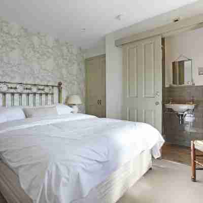 The Plough Inn Rooms