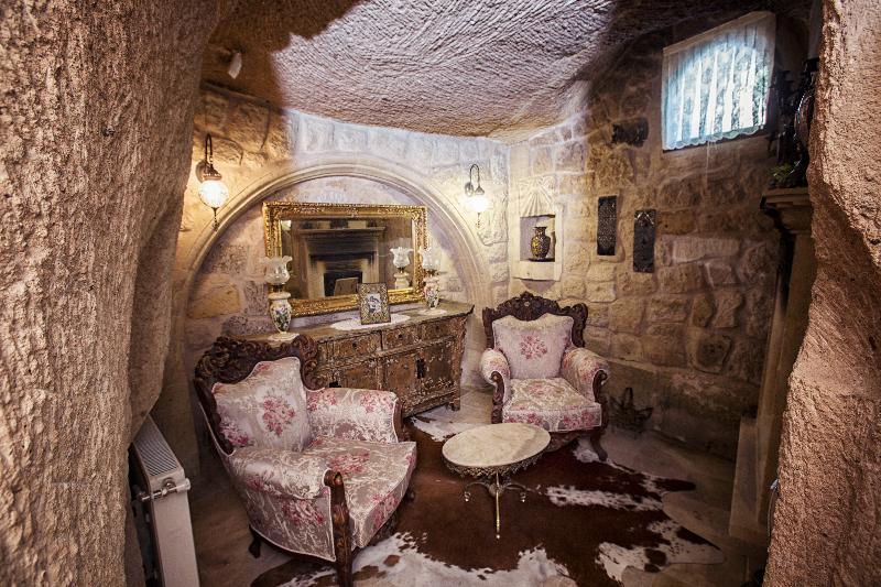 Elika Cave Suites