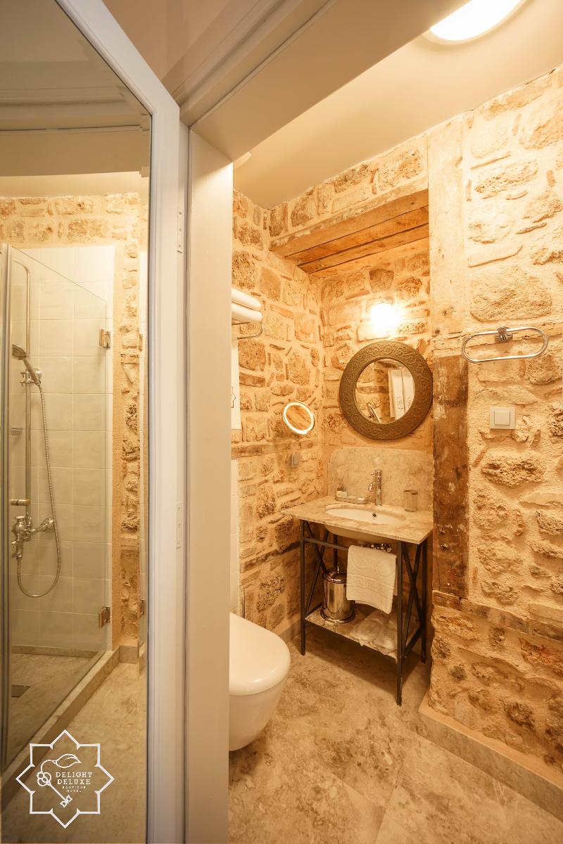 Delight Deluxe Boutique Hotel