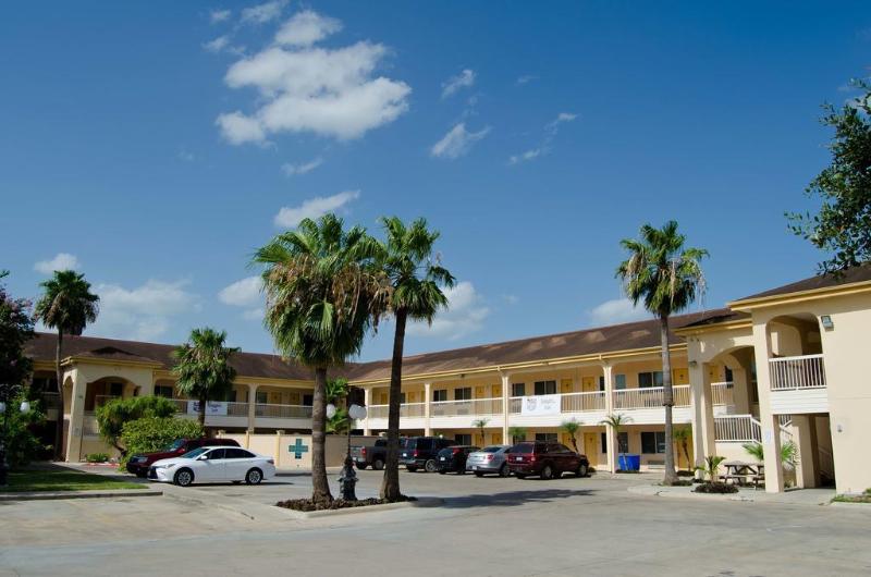 Texas Inn and Suites City Center at University Dr.