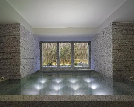 Grand Hyatt Taipei Отели рядом с достопримечательностью «Shi Lin Ci Cheng Gong»