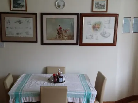 Sportsmans Lodge Bed and Breakfast Отели в г. Cylch-y-Garn