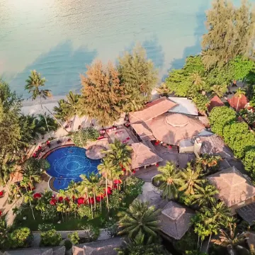 Centara Koh Chang Tropicana Resort Отели рядом с достопримечательностью «Шесть Кай- Бэй»