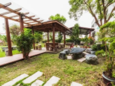 台東鳳麟智能入住旅宿(民宿編號314號)丨田蜜蜜（民宿編號1105號) 台東天后宮附近的飯店