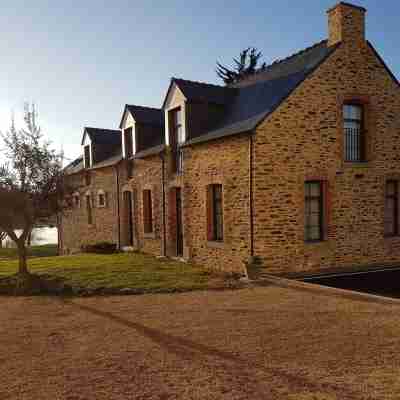 Le Manoir de Kerbot Hotel Exterior