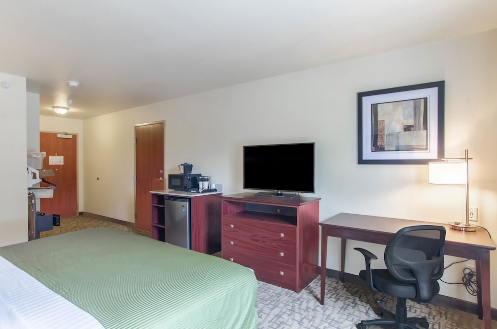 Cobblestone Inn & Suites - Guernsey