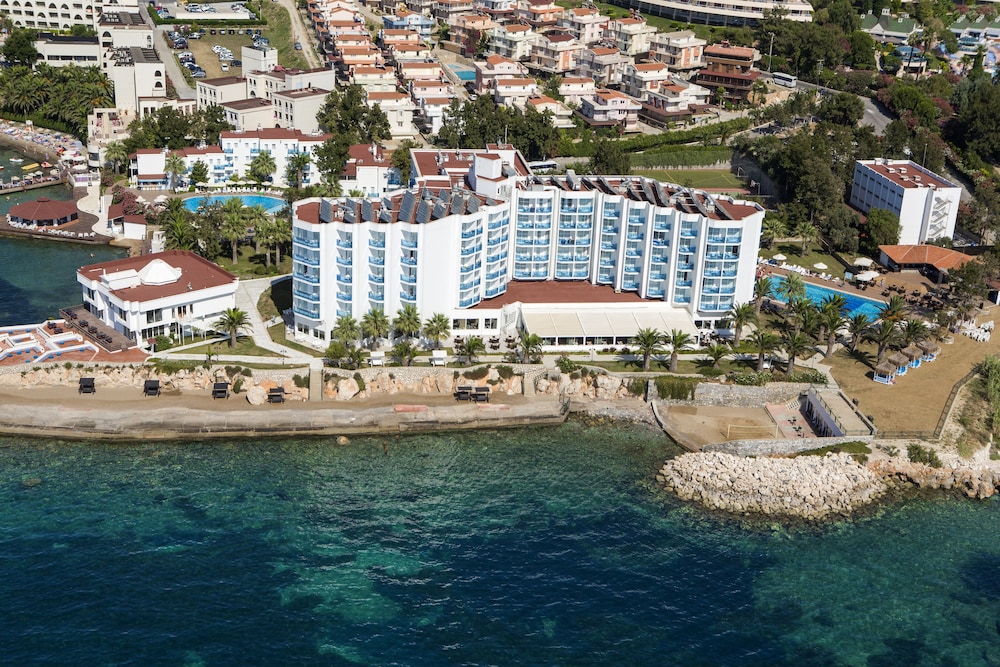 Le Bleu Hotel & Resort Kusadasi - Ultra All Inclusive