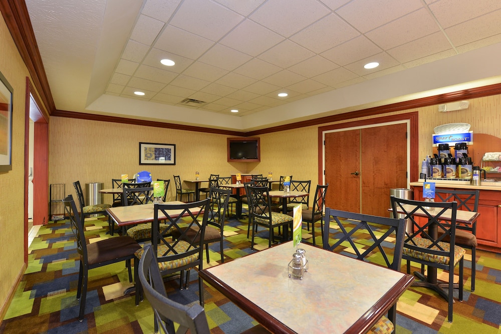 Holiday Inn Express Campbellsville, an Ihg Hotel