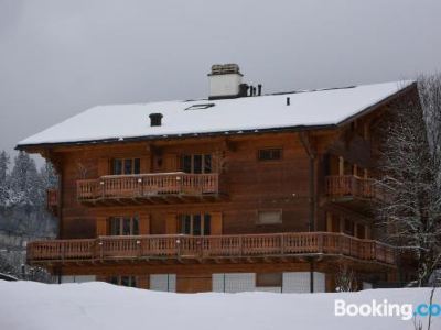 Celine 9, Champery