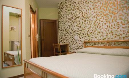 Hotel Centrale di Paolo e Cinzia - Housity