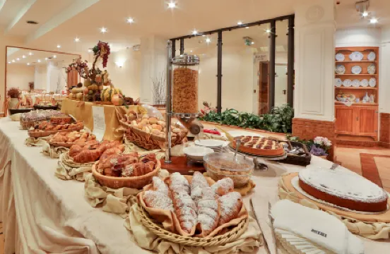 Hotel Mozart Отели рядом с достопримечательностью «Китайский город»