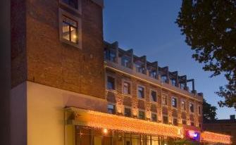 Toss Hotel