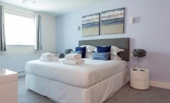Jibe Ho - Beautiful Spacious Apartment with Harbour Views