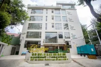 Prestige Residences at Golden Valley by Grand United Hospitality Các khách sạn ở 