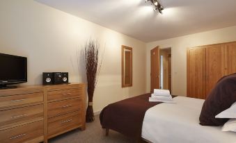 The Paramount By Flying Butler