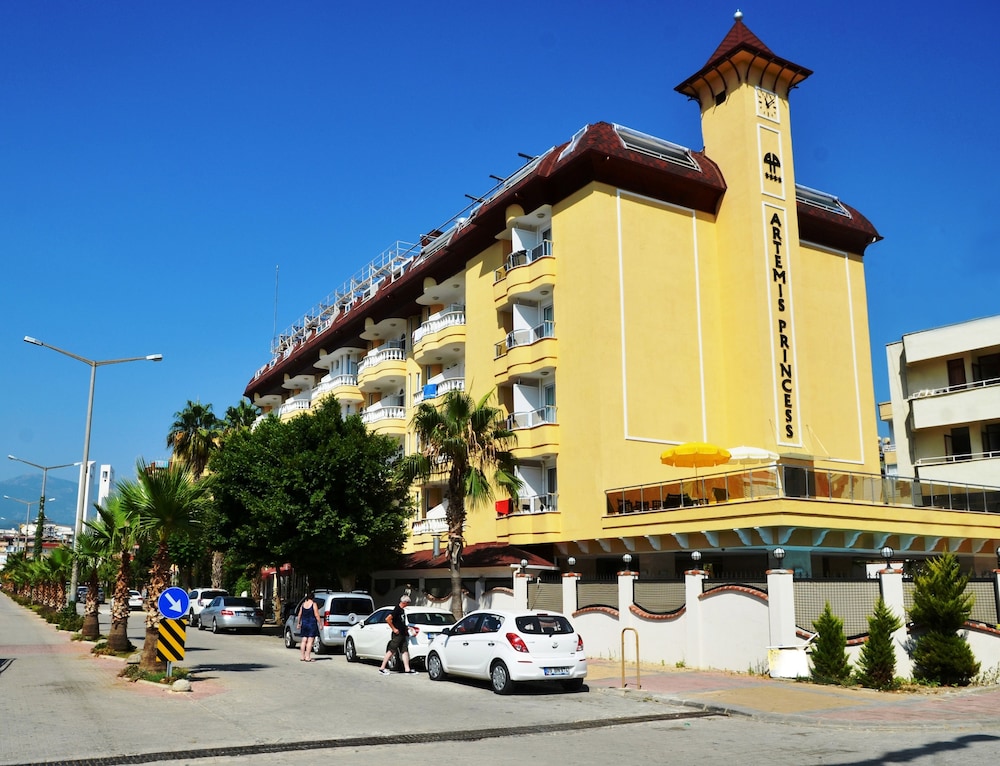 Artemis Princess Hotel