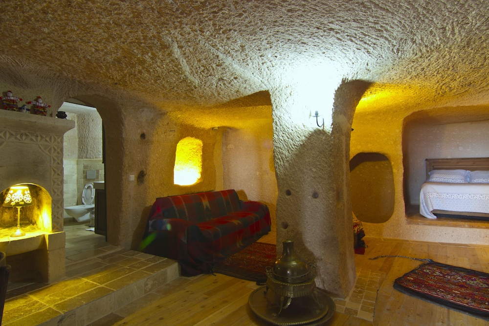 Takaev Cave Hotel
