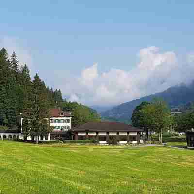 Alpenbad Hotel Bad Serneus Hotel Exterior