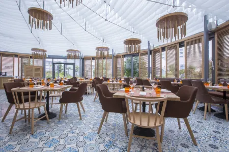 Park Inn by Radisson Bucharest Hotel and Residence