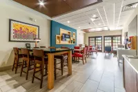 Holiday Inn Express & Suites Hearne Hotels in Franklin
