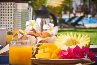 Lantana Galu Beach - breakfast