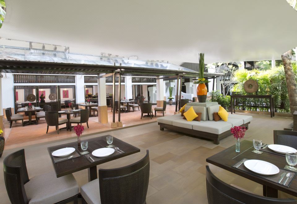 아난타라 보풋 코사무이 리조트의 객실 내부 인테리어