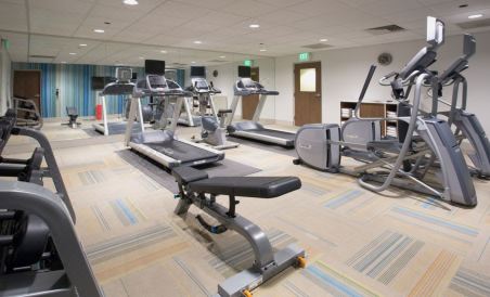 Holiday Inn Express & Suites Aurora - Housity