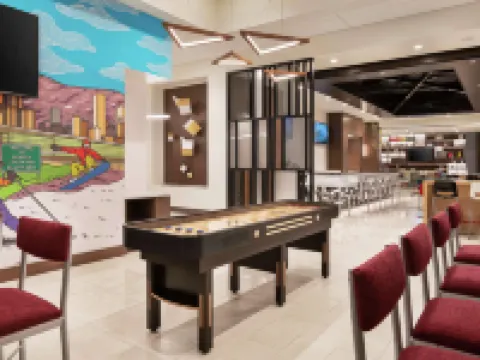 โฮม2 สวีท บายฮิลตัน ศูนย์การประชุมดาวน์ทาวน์เดนเวอร์ โรงแรมในเดนเวอร์