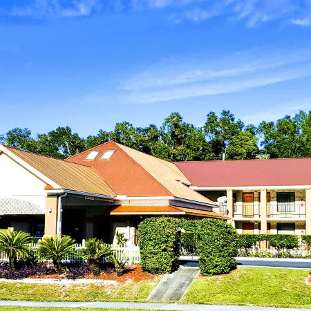 Quality Inn Near Manatee Springs State Park