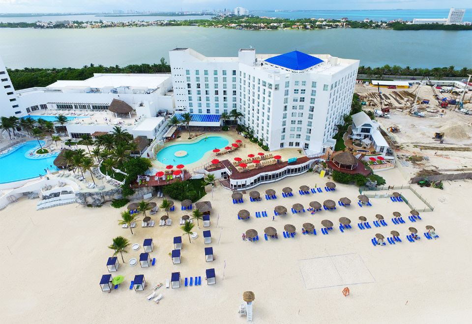 Sunset Royal Beach Resort - All Inclusive-Cancun Updated 2023 Room  Price-Reviews & Deals 