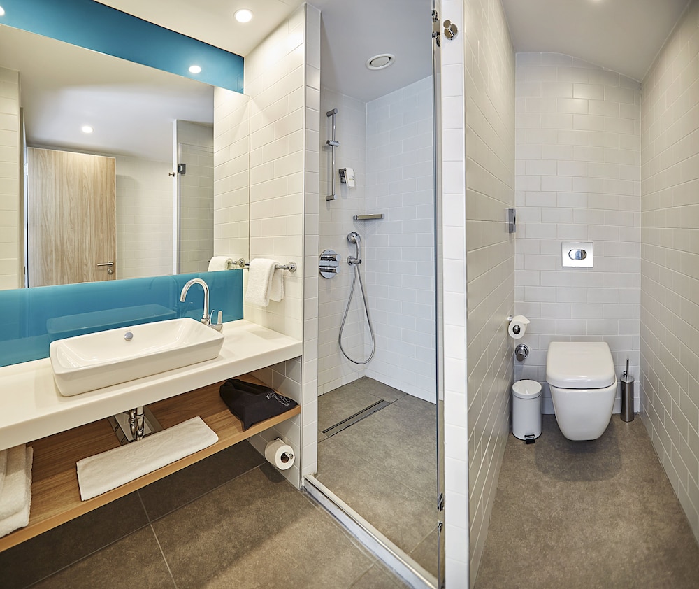 Holiday Inn Express Istanbul - Atakoy Metro, an Ihg Hotel