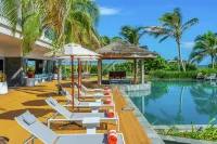 Koi Resort Saint Kitts, Curio Collection by Hilton - Kolam Renang