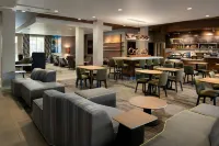 Courtyard by Marriott Maui Kahului Airport فنادق في كاهولوي