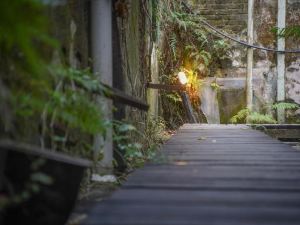 咖啡休閑膠囊旅館