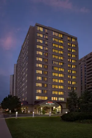 Residence Inn London Downtown Отели рядом с достопримечательностью «Principles Design Studio Inc»