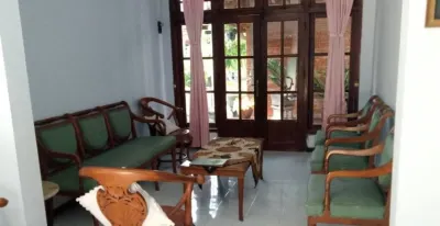 Majapahit Homestay by Bhagaskara