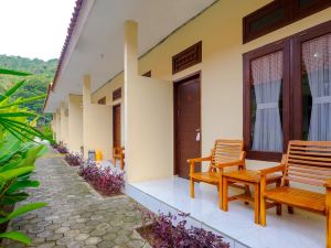 OYO 2864 Mangsit Garden Homestay