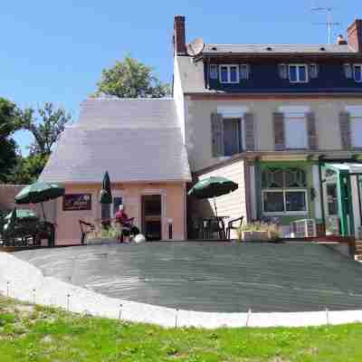 Hotel La Buissonniere Hotel Exterior