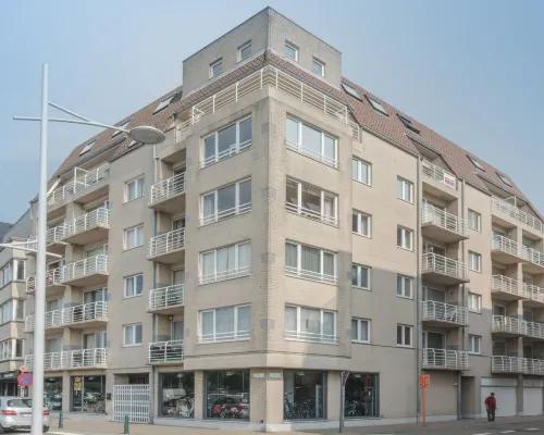 Strandhuis with Balcony Hotels in Bredene