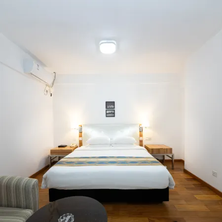 Pearl Bay Seaview Hotel (Laojie Seaview)