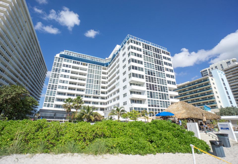 Discover The Ultimate Beachfront Escape At Ocean Manor Beach Resort