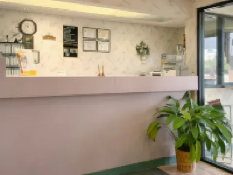 Super 8 by Wyndham Byron/South Macon Hoteles en Byron