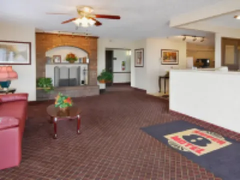 Super 8 by Wyndham Woodstock Hoteles en Condado de McHenry