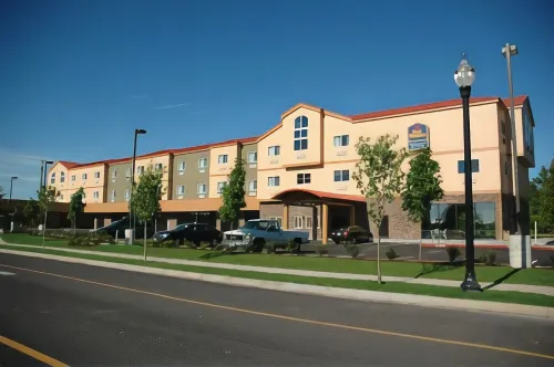 Best Western Plus Battle Ground Inn  Suites