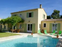 Clos Saint Joseph Hotels in Lagnes