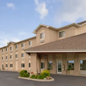 Baymont by Wyndham Maumee Toledo