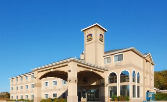 Best Western Plus Graham Inn